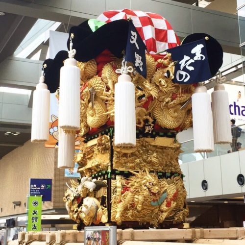 松山空港のお神輿